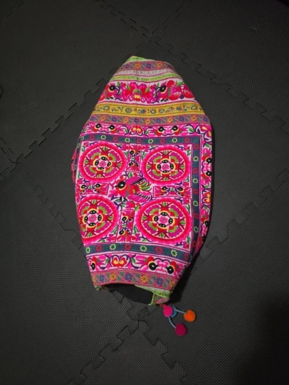 Handcrafted Hmong tribal embroidered Yoga Mat Bag, Pre Owned l - Picture 9 of 12